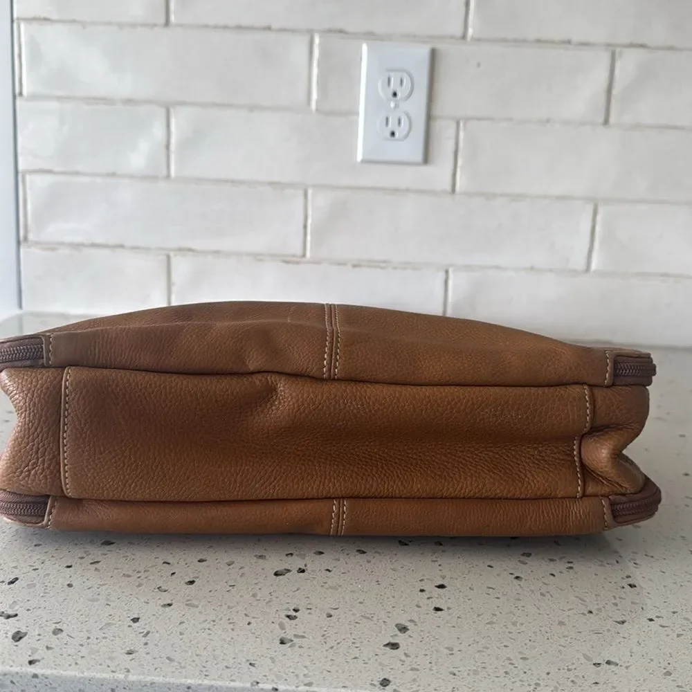 Tignanello Vintage Tan Genuine Leather Women’s Shoulder Handbag Zip Compartments